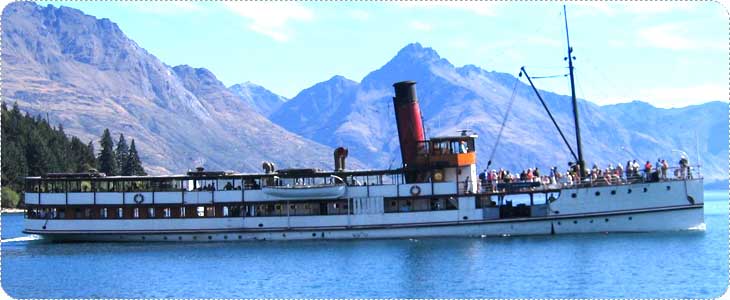 เรือกลไฟโบราณ “ทีเอสเอสเอิร์นสลอว์ (Twin Screw Steamer Earnslaw)”