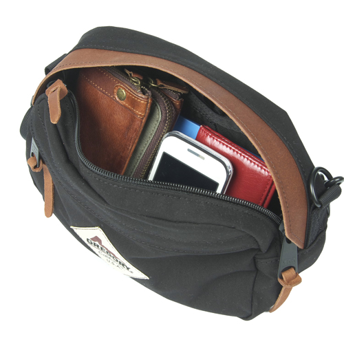 กระเป๋า Gregory Cardiff Pouch สี Trad Black