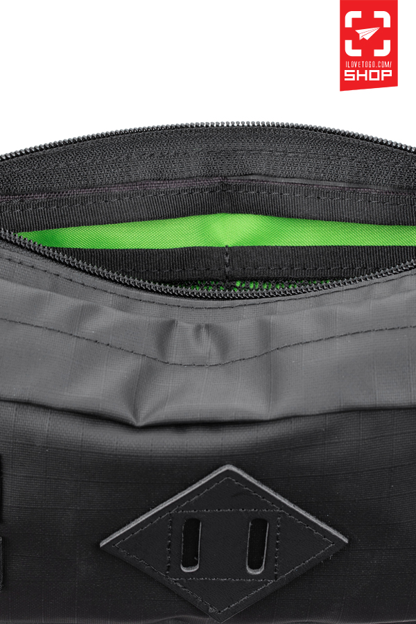 Jansport x Huf Waisted Waist Pack สี Black Coated Ripstop