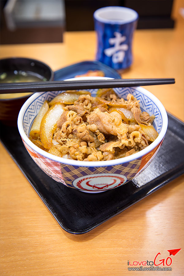 เที่ยวญี่ปุ่น โตเกียว ด้วยตัวเอง Japan Tokyo โยชิโนยะ yoshinoya ข้าวหน้าเนื้อ