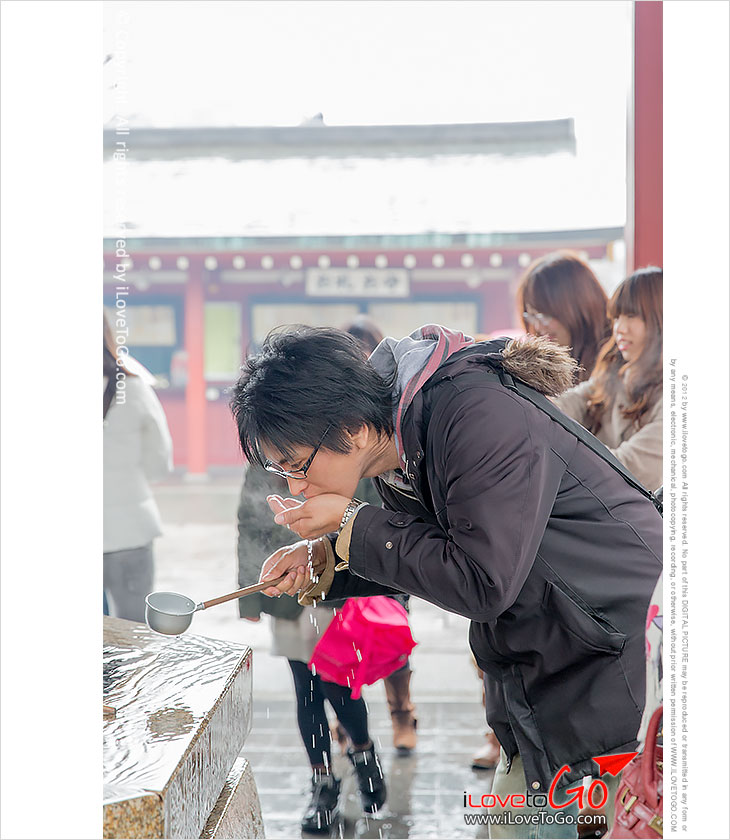 เที่ยวญี่ปุ่น โตเกียว ด้วยตัวเอง Japan Tokyo Trip วัดอาสะคุสะ Asakusa อูเอะโนะ Ueno วัดเซ็นโซจิ Sensoji ซูชิสายพาน ราเม็ง วัดสายฟ้า สวนอุเอะโนะ