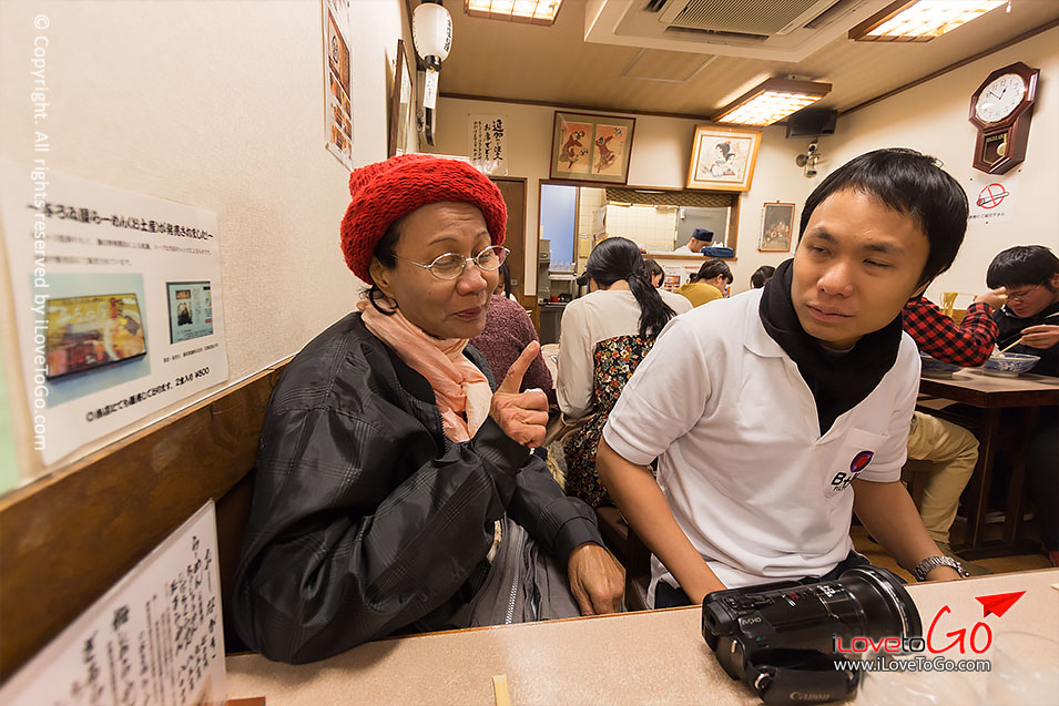 เที่ยวญี่ปุ่น โตเกียว ด้วยตัวเอง Japan Tokyo Trip วัดอาสะคุสะ Asakusa อูเอะโนะ Ueno วัดเซ็นโซจิ Sensoji ซูชิสายพาน ราเม็ง วัดสายฟ้า สวนอุเอะโนะ