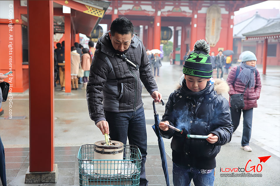เที่ยวญี่ปุ่น โตเกียว ด้วยตัวเอง Japan Tokyo Trip วัดอาสะคุสะ Asakusa อูเอะโนะ Ueno วัดเซ็นโซจิ Sensoji ซูชิสายพาน ราเม็ง วัดสายฟ้า สวนอุเอะโนะ