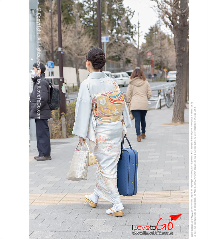 jingu bashi bridge สะพานจิงงู บาชิ คอสเพลย์ญี่ปุ่น cosplay แฟชั่นญี่ปุ่น แฟชั่นฮาราจูกุ ช้อปปิ้งทาเคชิตะ โดริ เครื่องสำอางค์ญี่ปุ่น  ชินจูกุ ฮาราจูกุ ชิบุย่า อูเอโนะ JR Yamonote Line เจอาร์ ยามาโนเตะ ไลน์ โอคาชิมาชิ สเตชั่น okachimachi station เที่ยวญี่ปุ่น โตเกียว ด้วยตัวเอง Japan Tokyo Trip Tokyo ออนเซ็น metro โตเกียวเมโทร ฮาราจูกุ ทาเคชิตะ โดริ แฟชั่นญี่ปุ่น ช้อปปิ้งฮาราจูกุ รีวิวฮาราจูกุ harajuku shopping harajuku takeshita dori daiso
