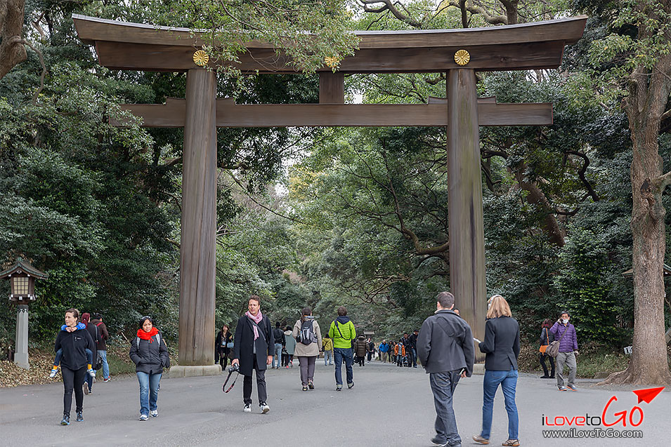 jingu bashi bridge สะพานจิงงู บาชิ คอสเพลย์ญี่ปุ่น cosplay แฟชั่นญี่ปุ่น แฟชั่นฮาราจูกุ ช้อปปิ้งทาเคชิตะ โดริ เครื่องสำอางค์ญี่ปุ่น  ชินจูกุ ฮาราจูกุ ชิบุย่า อูเอโนะ JR Yamonote Line เจอาร์ ยามาโนเตะ ไลน์ โอคาชิมาชิ สเตชั่น okachimachi station เที่ยวญี่ปุ่น โตเกียว ด้วยตัวเอง Japan Tokyo Trip Tokyo ออนเซ็น metro โตเกียวเมโทร ฮาราจูกุ ทาเคชิตะ โดริ แฟชั่นญี่ปุ่น ช้อปปิ้งฮาราจูกุ รีวิวฮาราจูกุ harajuku shopping harajuku takeshita dori daiso