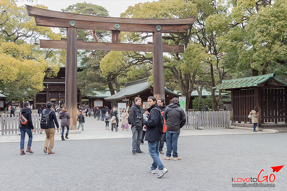 ศาลเจ้าเมจิ meiji jingu ศาลเจ้าเมจิ โตเกียว jingu bashi bridge สะพานจิงงู บาชิ คอสเพลย์ญี่ปุ่น cosplay แฟชั่นญี่ปุ่น แฟชั่นฮาราจูกุ ช้อปปิ้งทาเคชิตะ โดริ เครื่องสำอางค์ญี่ปุ่น  ชินจูกุ ฮาราจูกุ ชิบุย่า อูเอโนะ JR Yamonote Line เจอาร์ ยามาโนเตะ ไลน์ โอคาชิมาชิ สเตชั่น okachimachi station เที่ยวญี่ปุ่น โตเกียว ด้วยตัวเอง Japan Tokyo Trip Tokyo ออนเซ็น metro โตเกียวเมโทร ฮาราจูกุ ทาเคชิตะ โดริ แฟชั่นญี่ปุ่น ช้อปปิ้งฮาราจูกุ รีวิวฮาราจูกุ harajuku shopping harajuku takeshita dori daiso