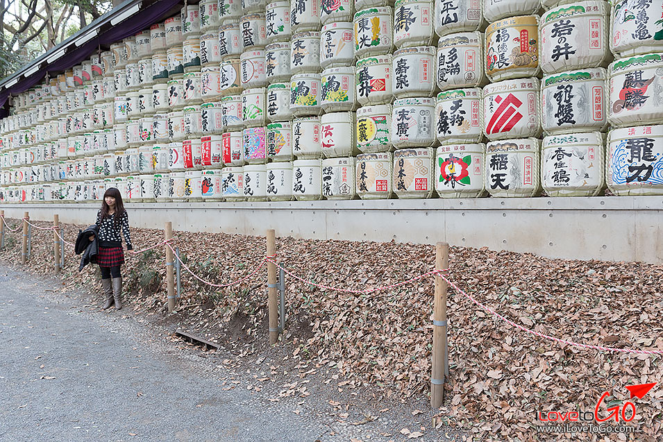 สาเก ศาลเจ้าเมจิ meiji jingu ศาลเจ้าเมจิ โตเกียว jingu bashi bridge สะพานจิงงู บาชิ คอสเพลย์ญี่ปุ่น cosplay แฟชั่นญี่ปุ่น แฟชั่นฮาราจูกุ ช้อปปิ้งทาเคชิตะ โดริ เครื่องสำอางค์ญี่ปุ่น  ชินจูกุ ฮาราจูกุ ชิบุย่า อูเอโนะ JR Yamonote Line เจอาร์ ยามาโนเตะ ไลน์ โอคาชิมาชิ สเตชั่น okachimachi station เที่ยวญี่ปุ่น โตเกียว ด้วยตัวเอง Japan Tokyo Trip Tokyo ออนเซ็น metro โตเกียวเมโทร ฮาราจูกุ ทาเคชิตะ โดริ แฟชั่นญี่ปุ่น ช้อปปิ้งฮาราจูกุ รีวิวฮาราจูกุ harajuku shopping harajuku takeshita dori daiso