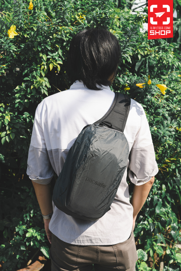 pacsafe camsafe x9 sling camera travel bag