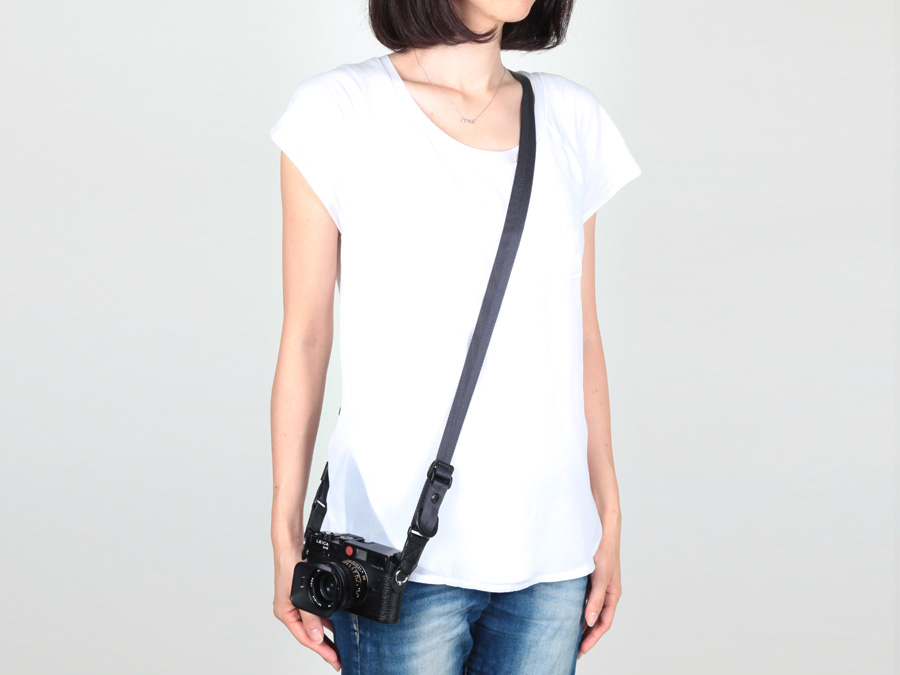 สายคล้องกล้อง Artisan & Artist ACAM-E25R Easy Slider