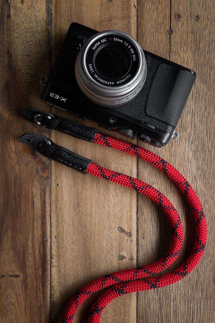 สายคล้องกล้อง Yosemite Camera Strap สี Blood