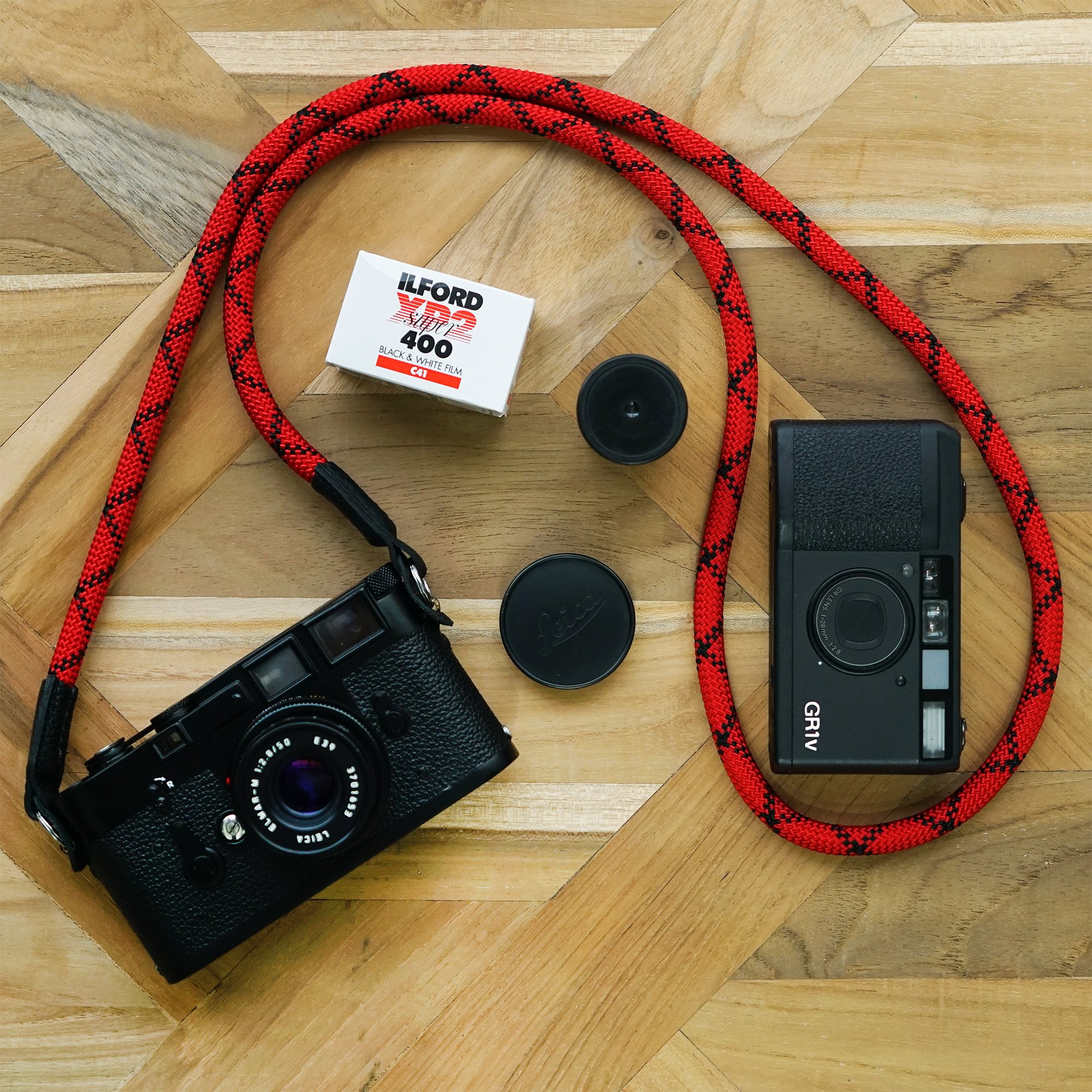 สายคล้องกล้อง Yosemite Camera Strap สี Blood