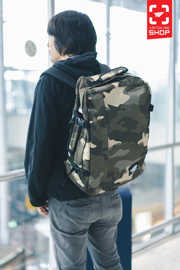 CabinZero Classic 44L