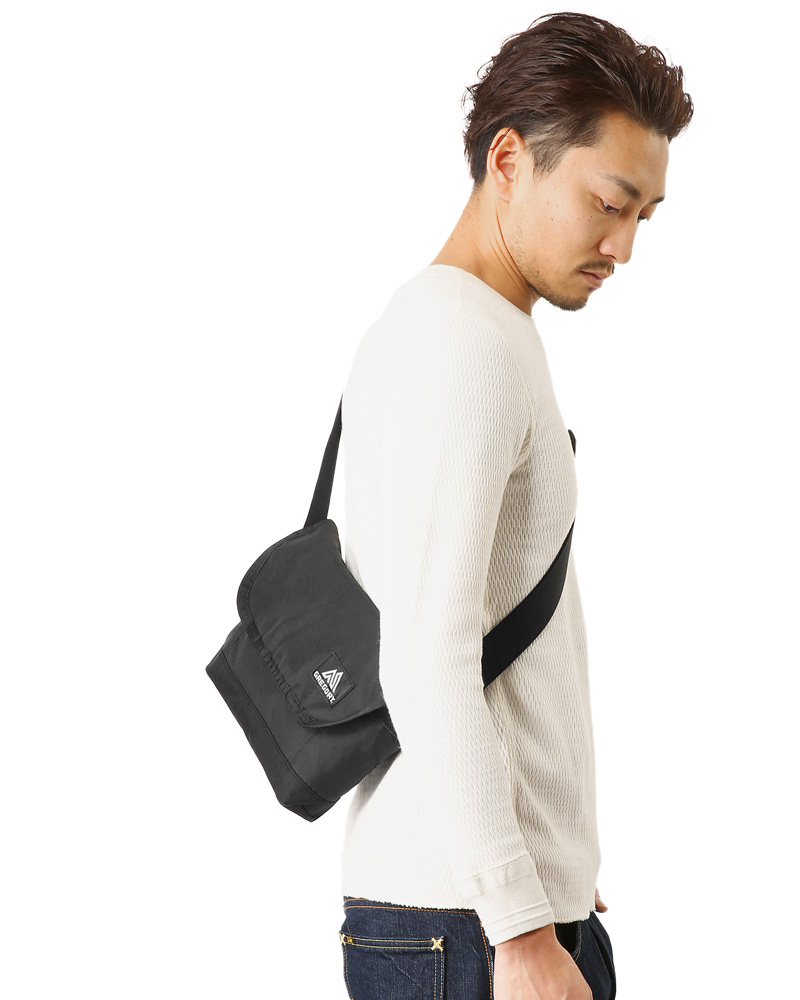 กระเป๋า Gregory Kick Back Shoulder สี Black