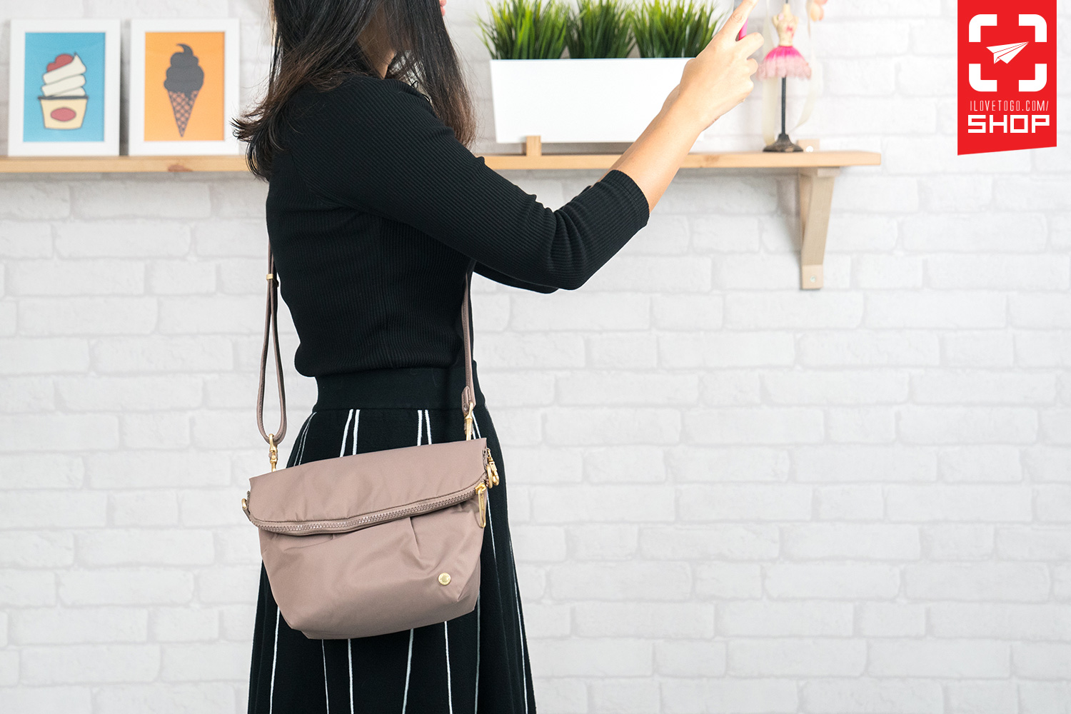Pacsafe CITYSAFE CX Convertible Crossbody Blush Tan