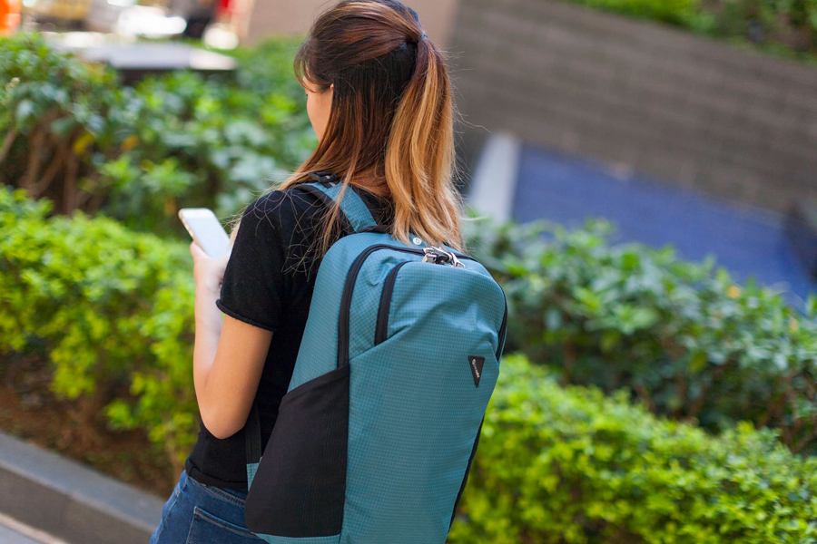 กระเป๋า Pacsafe Vibe 20 Anti-theft 20L backpack (Hydro Blue)