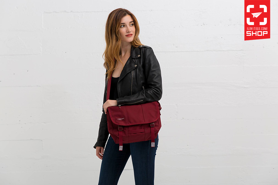 Timbuk2 - Classic Messenger Bag สี Collegiate Red